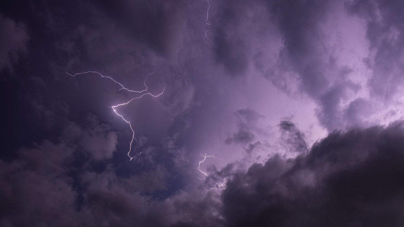 Tormenta España: Hasta 400 litros de lluvia por metro cuadrado – posibles inundaciones cerca de Valencia