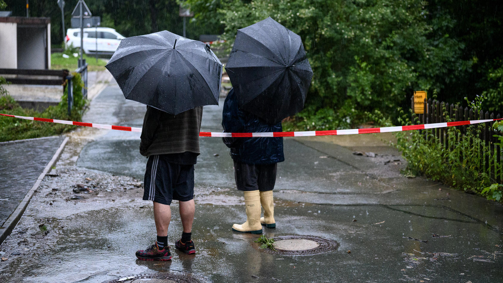 Unwetter-Fahrplan Für Wochenende Und Montag - Gewitter-Tief Mit ...