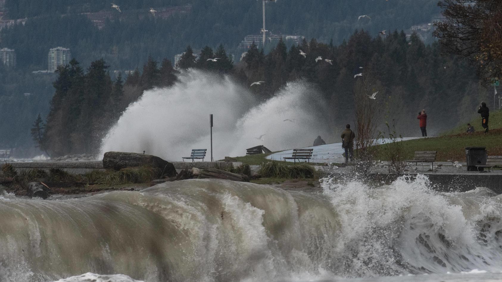 Unwetter in Kanada Starkregen Überschwemmungen und Erdrutsche in