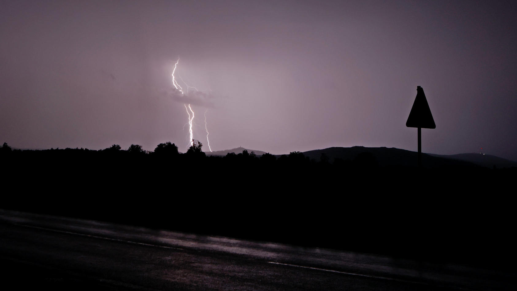 Wetter Und Wetterthemen Am 09.07.2024: Tropennacht Mit Neuen Gewittern ...