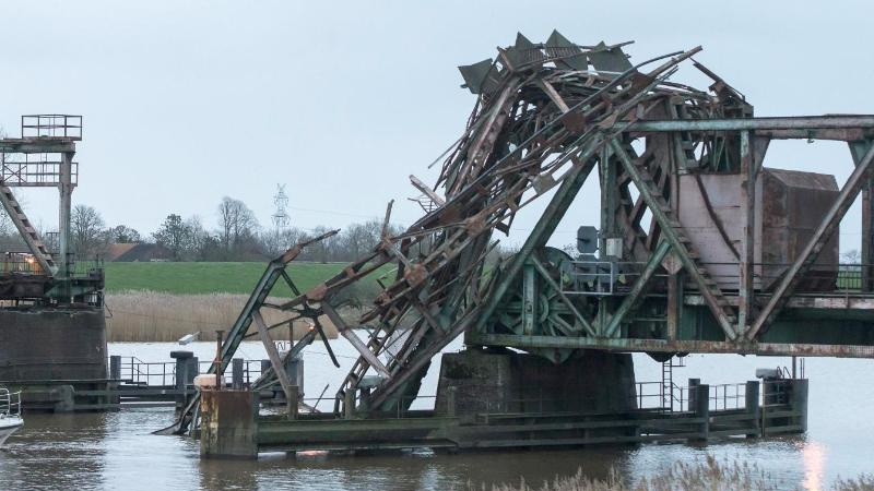 Deutsche Bahn: Zerstörte Friesenbrücke über die Ems bei Weener wird wieder ... - Wetter.de